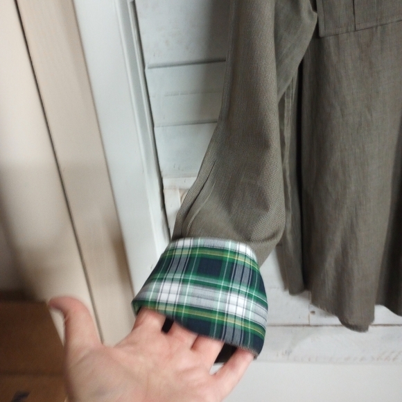 A(2)Z Men's Size XL Button Up Shirt, Contrasting Plaid Cuffs Collar, Casual Fit - Picture 6 of 11